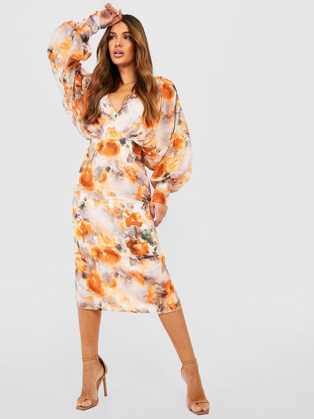 

Boohoo Abstract Print Back Slit Batwing Sleeves Sheath Midi Dress, Off white