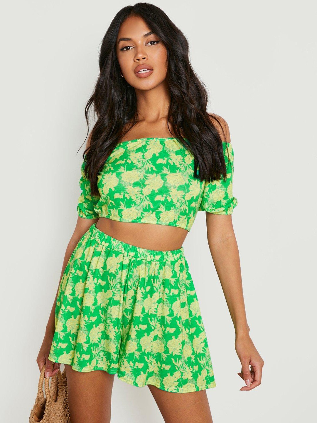 

Boohoo Floral Print Off-Shoulder Crop Top & Shorts, Green