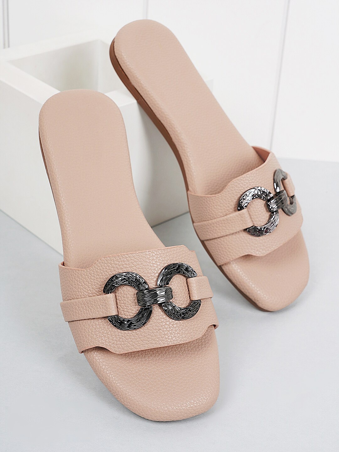 

Style Shoes Textured Embellished Open Toe Flats, Peach