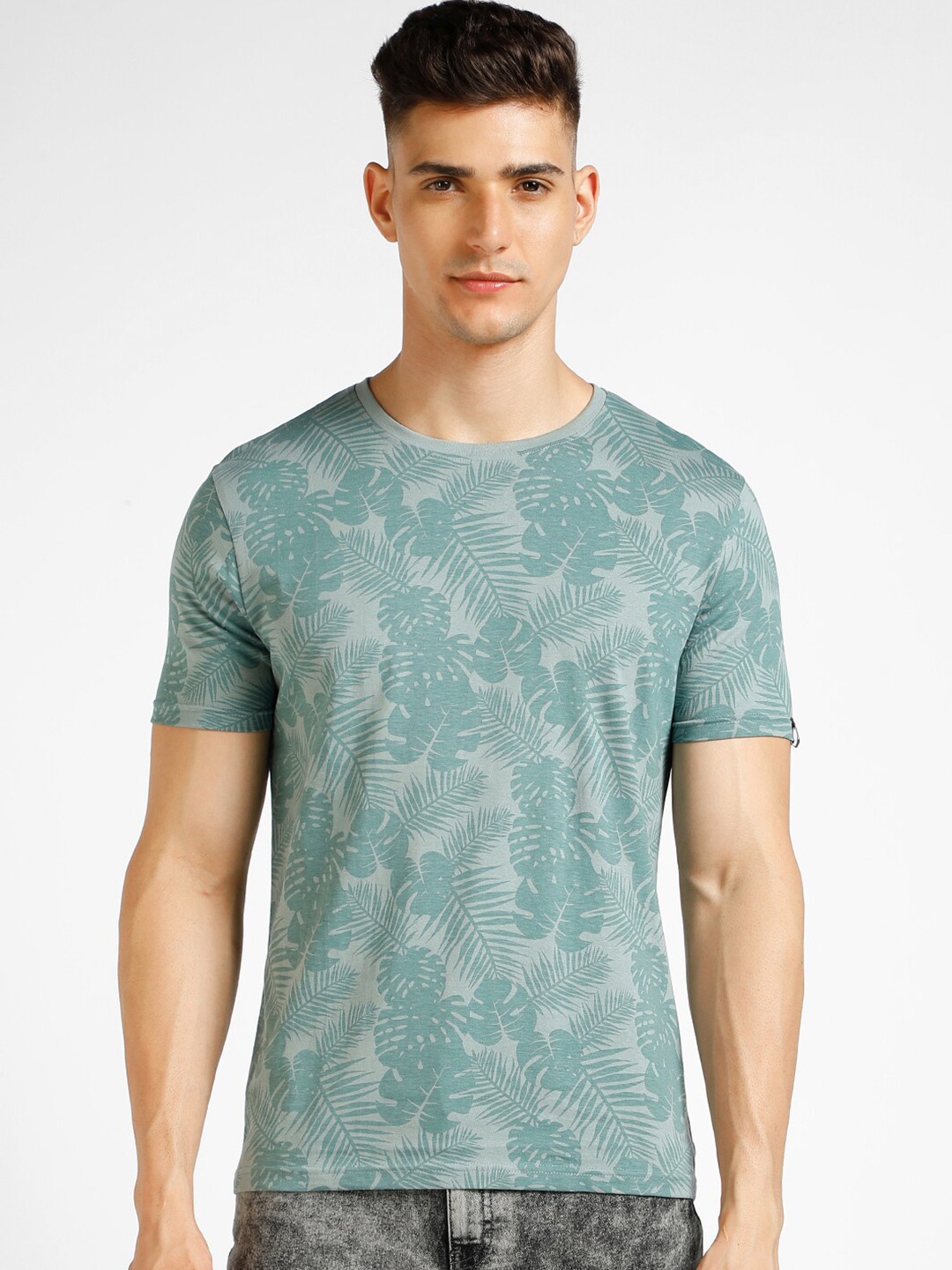 

Urbano Fashion Tropical Printed Pure Cotton Slim Fit T-shirt, Green