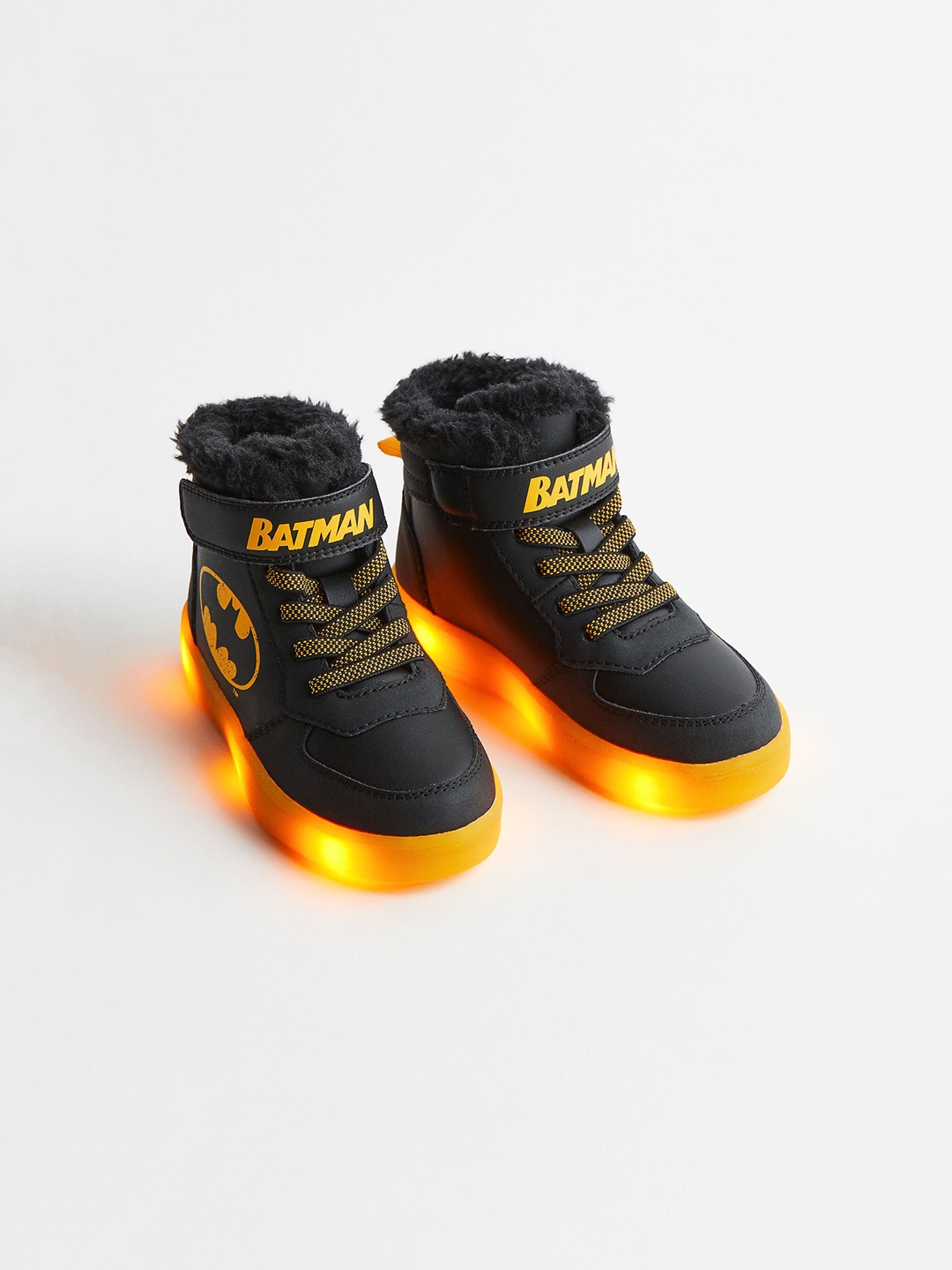 

H&M Boys Warm-Lined Flashing Hi-Tops, Black