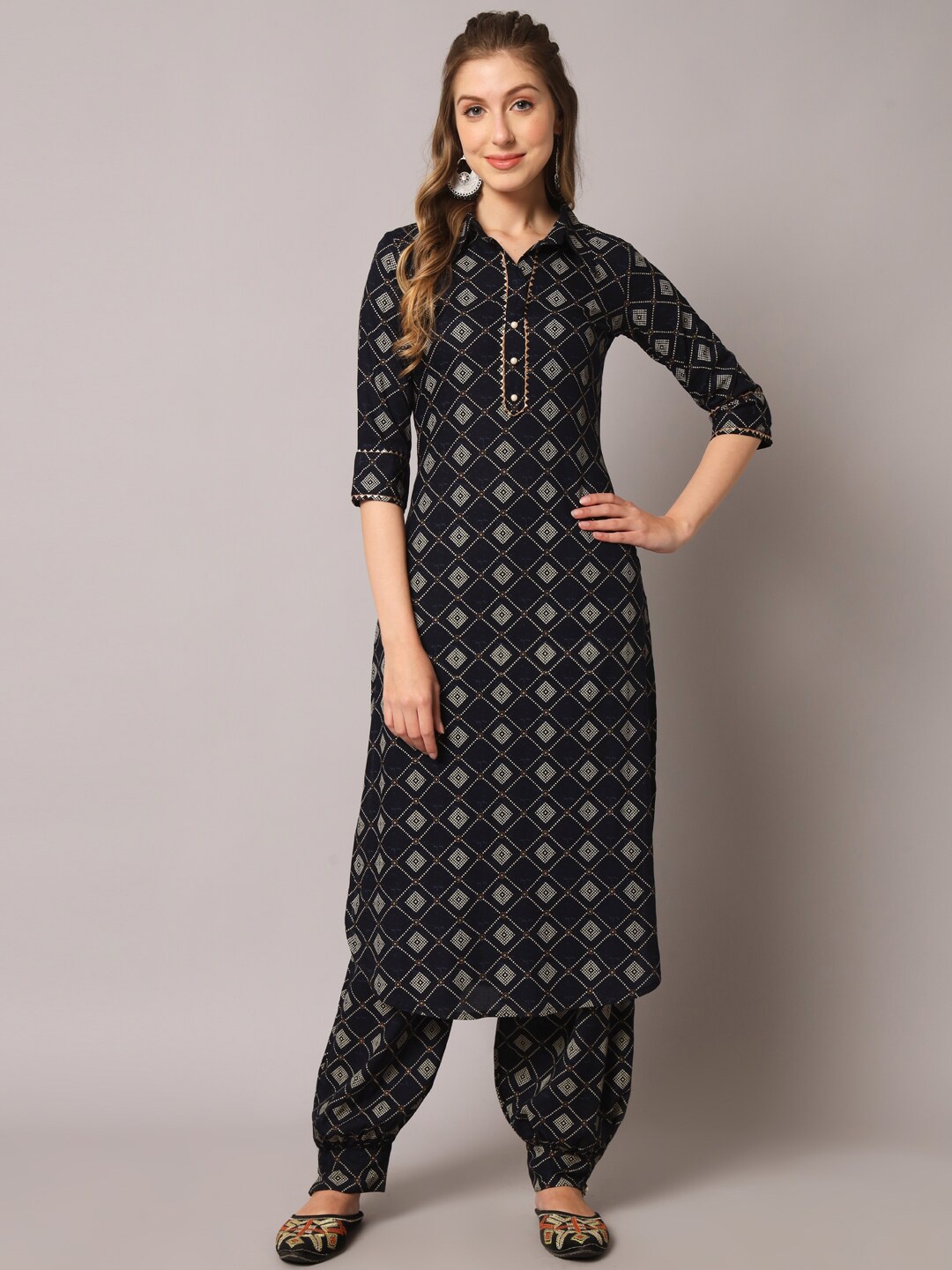 

KALINI Geometric Printed Kurta With Salwar, Navy blue
