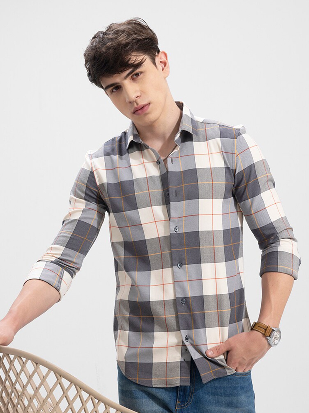 

Snitch Men Cream-Coloured & Grey Slim Fit Checked Cotton Casual Shirt