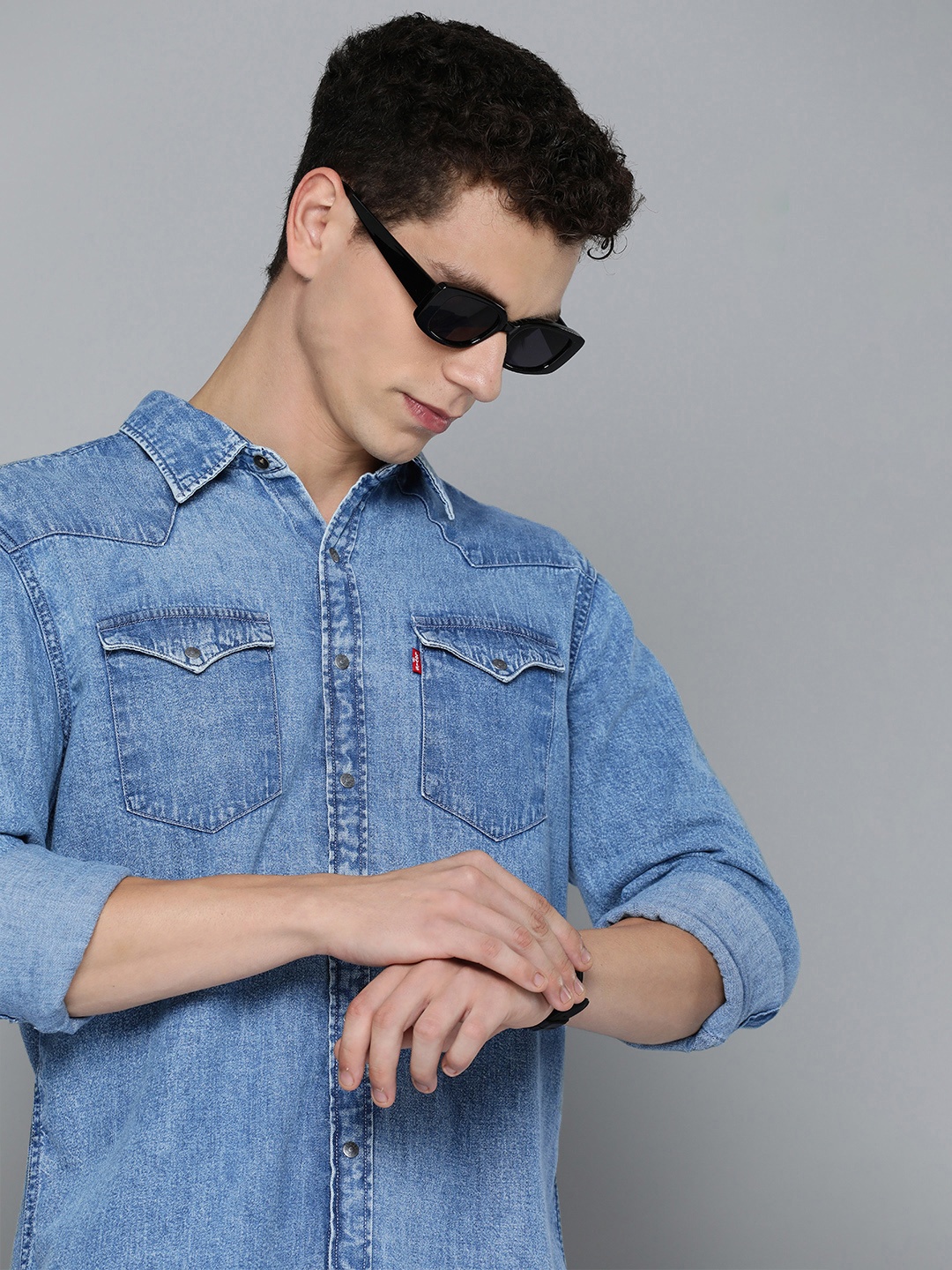 

Levis Pure Cotton Slim Fit Casual Shirt, Blue