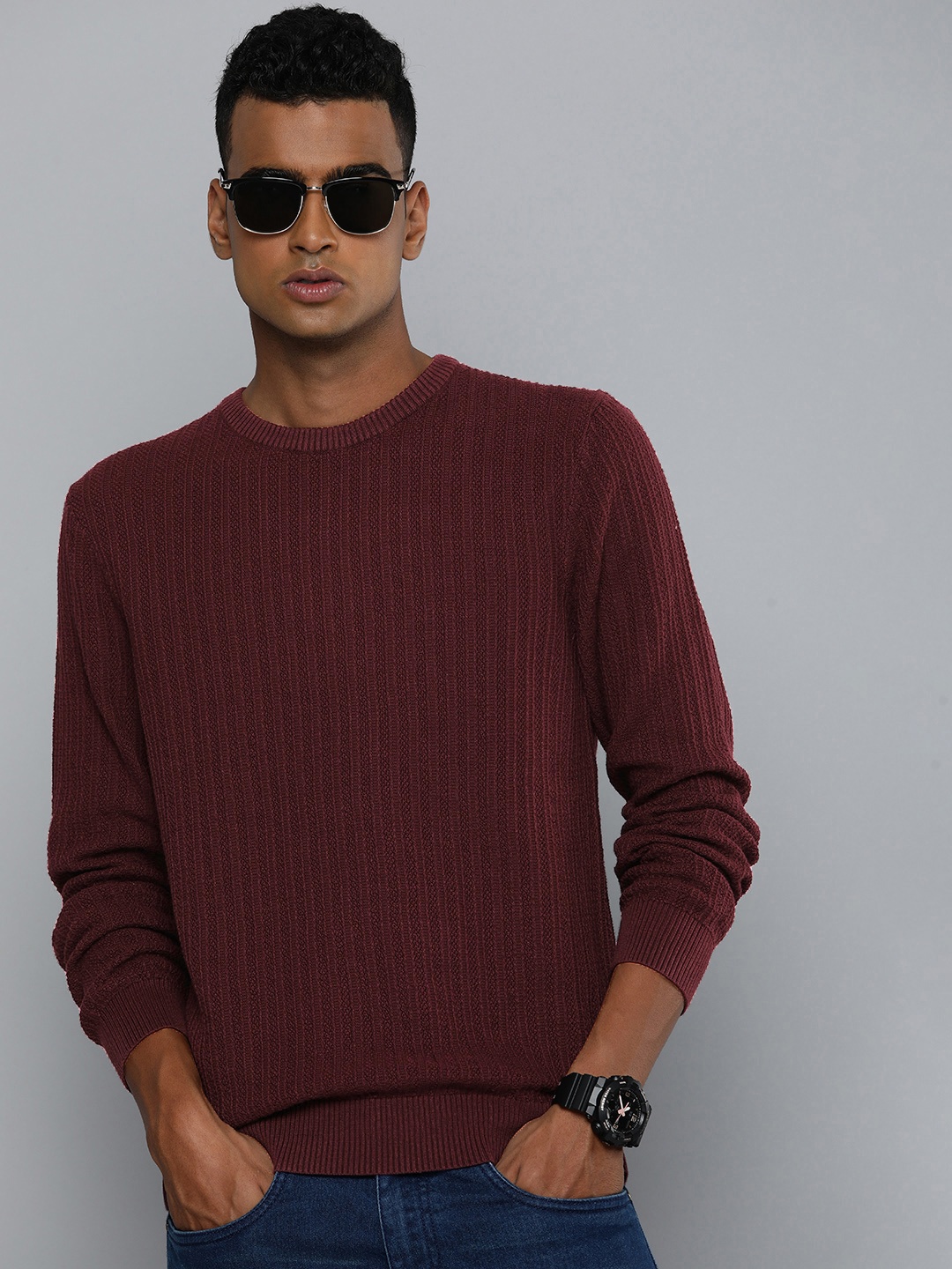 

Levis Men Pure Cotton Self Design Pullover, Brown