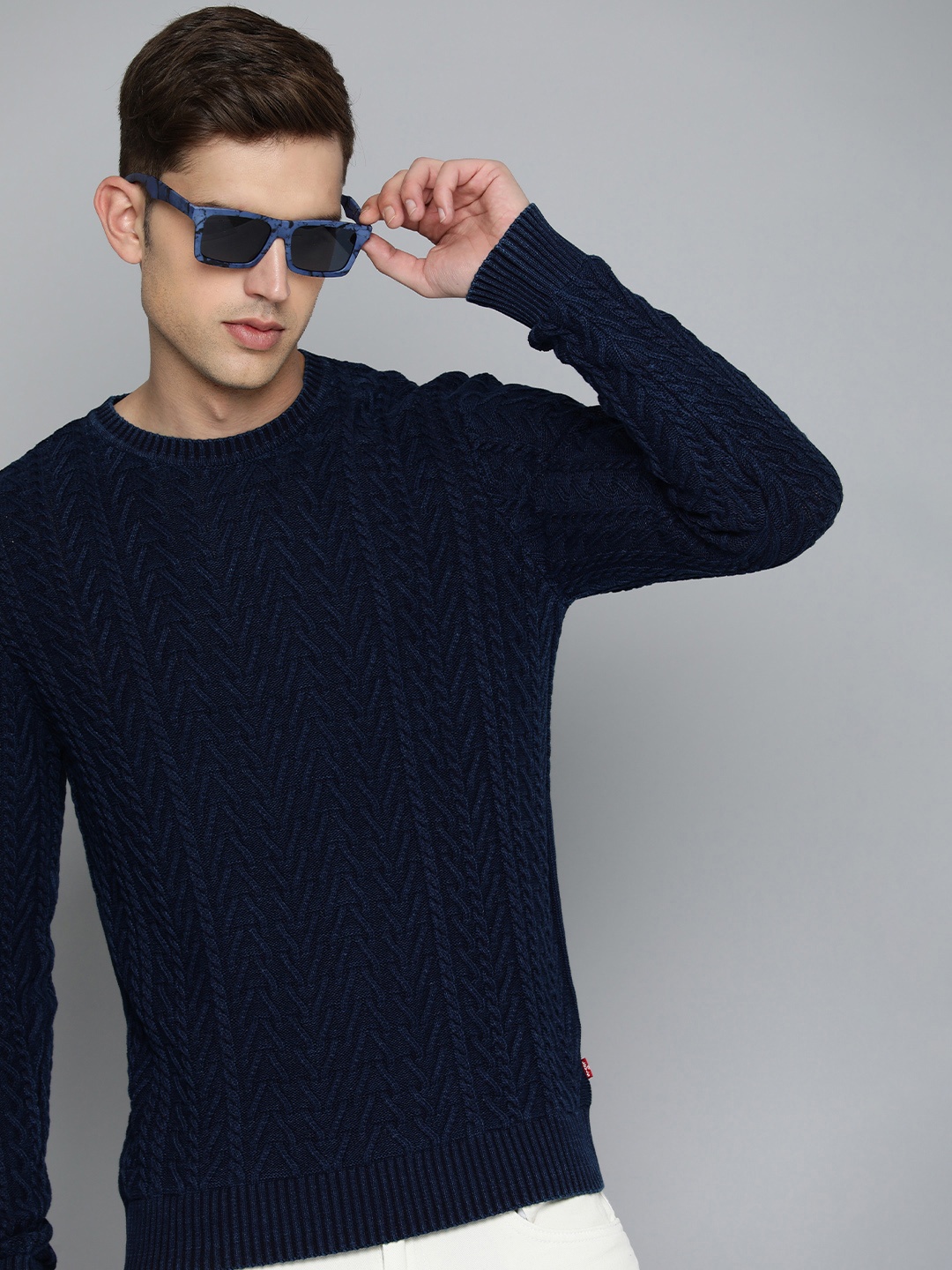 

Levis Self Design Pure Cotton Pullover, Navy blue