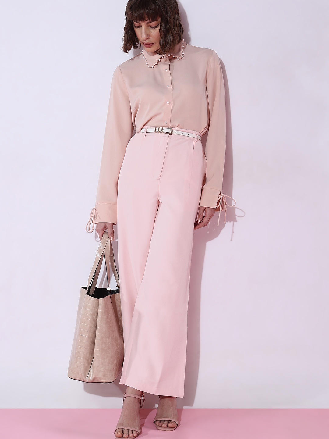 

Vero Moda Women Straight Fit High-Rise Pleated Parallel Trousers, Pink