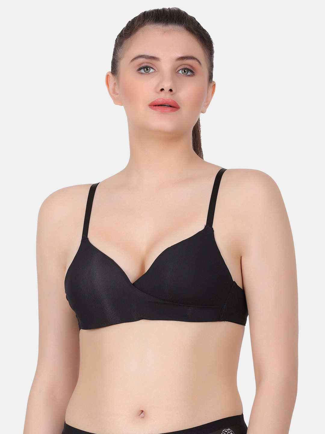 

Amour Secret Bra With Full Coverage Lightly Padded, Black