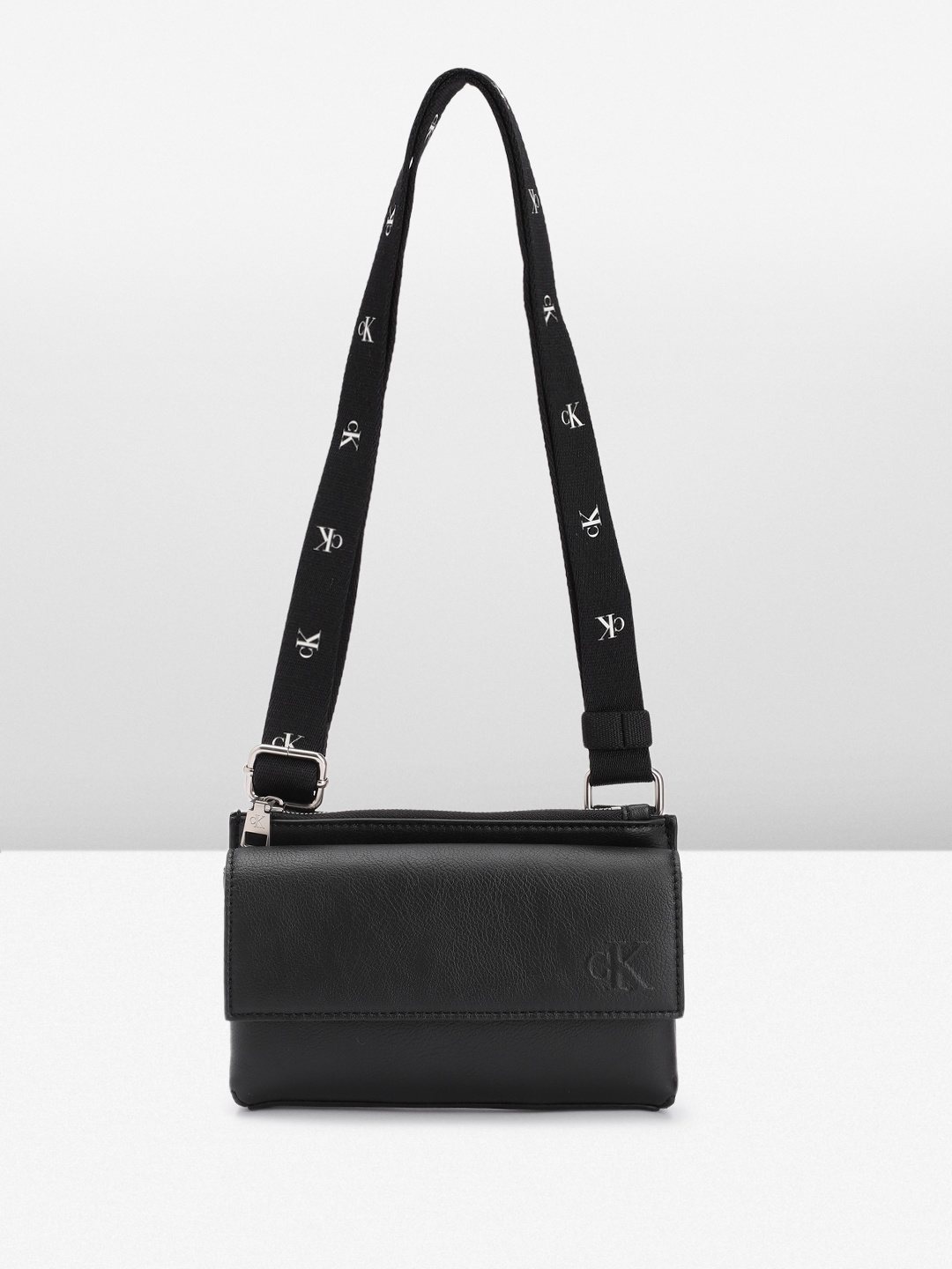 

Calvin Klein Solid Shoulder Bag, Black