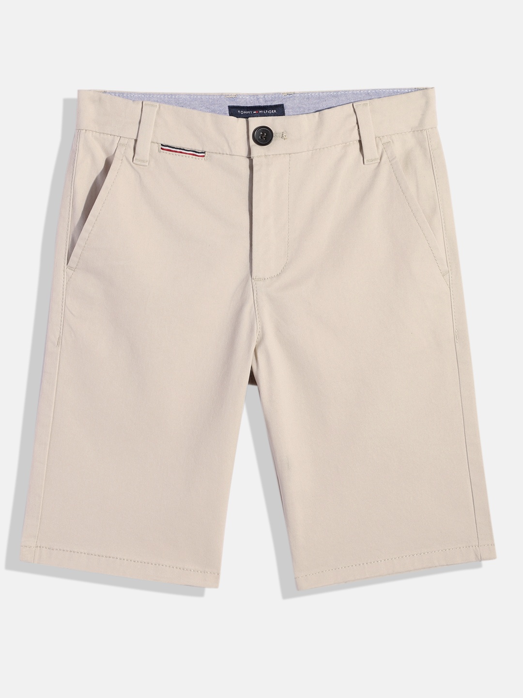 

Tommy Hilfiger Boys Solid Regular Fit Mid-Rise Chino Shorts, Beige