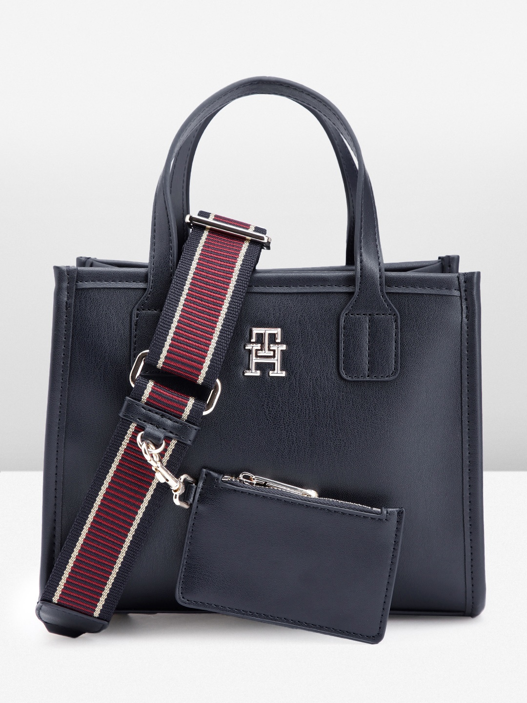 

Tommy Hilfiger Solid Structured Handheld Bag, Navy blue