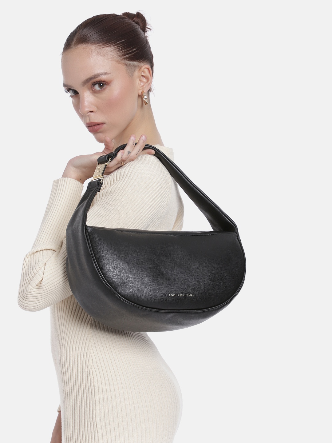 

Tommy Hilfiger Solid PU Structured Hobo Bag, Black