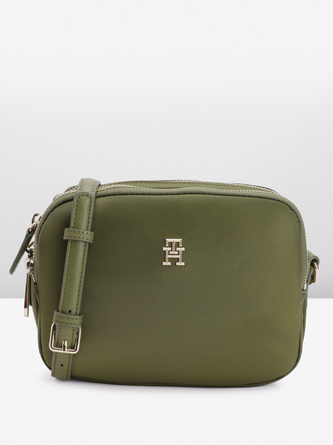

Tommy Hilfiger Solid Structured Sling Bag, Olive
