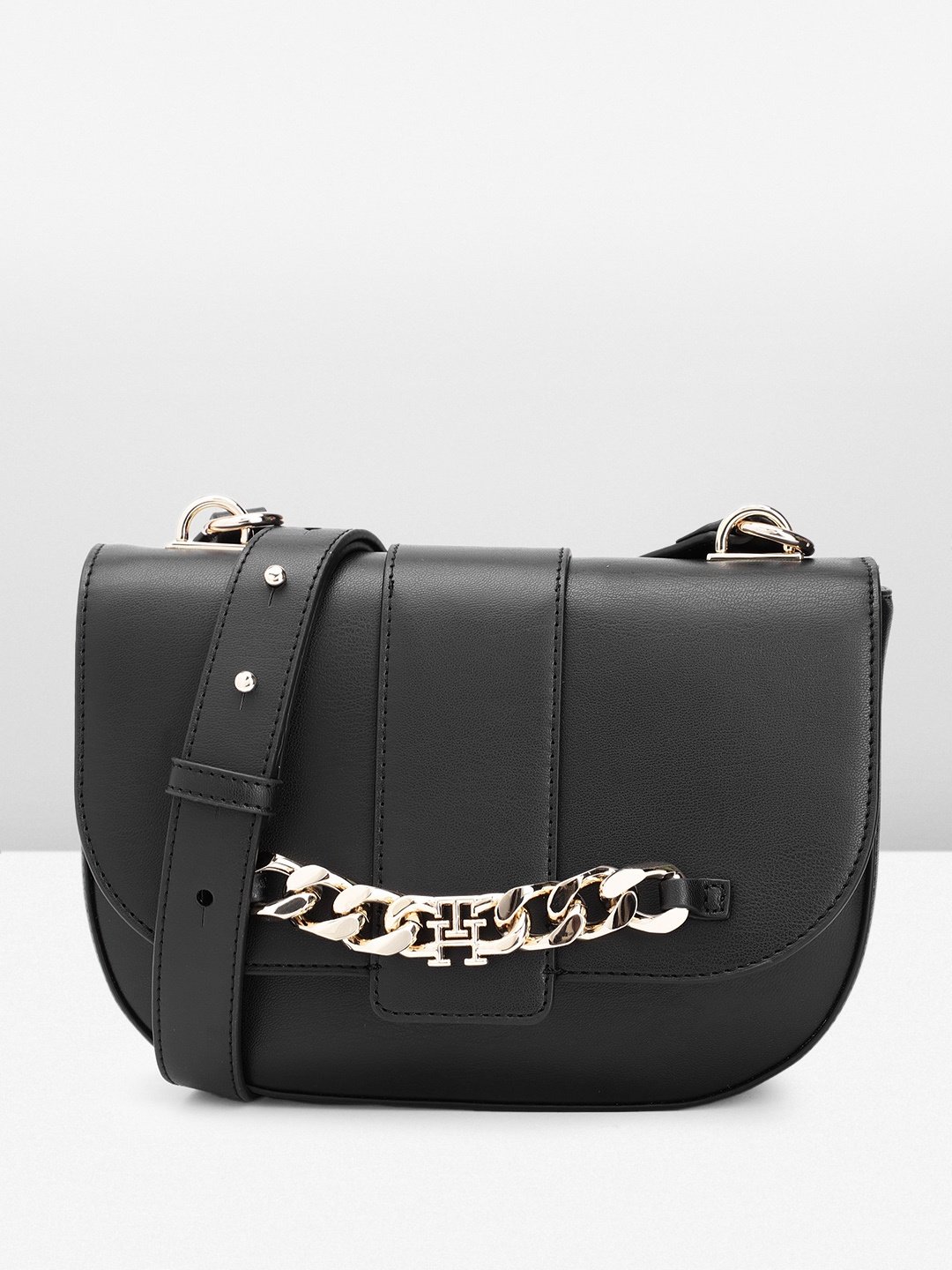 

Tommy Hilfiger Solid Structured Sling Bag, Black