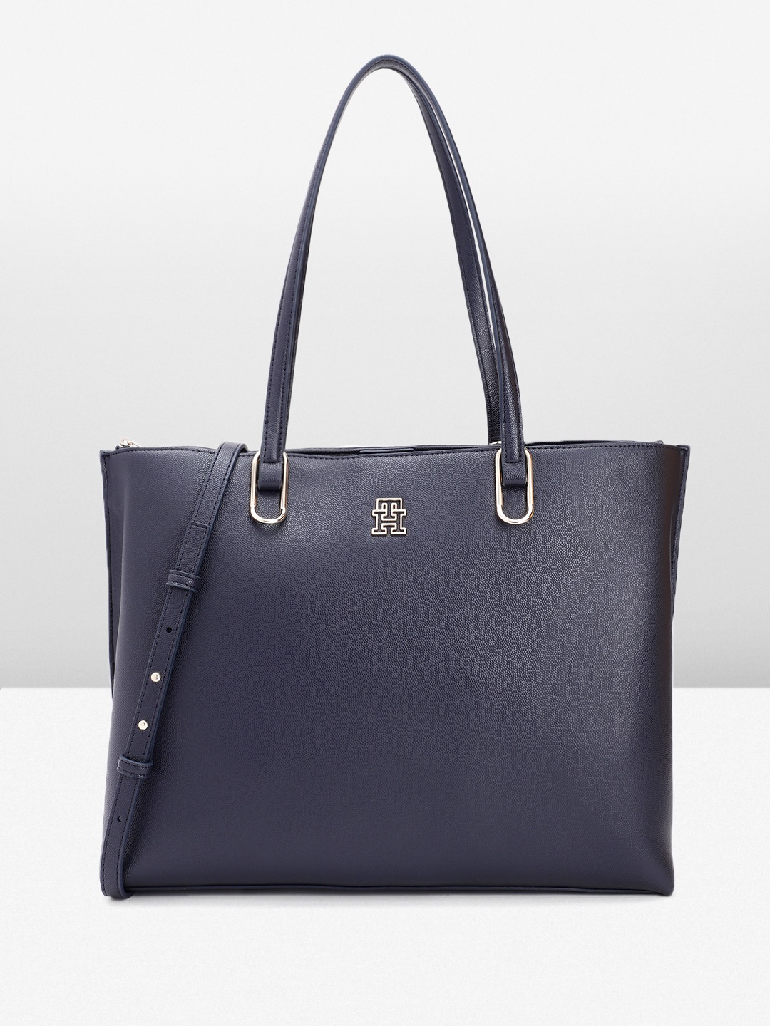 

Tommy Hilfiger Women Solid Shoulder Bag, Navy blue