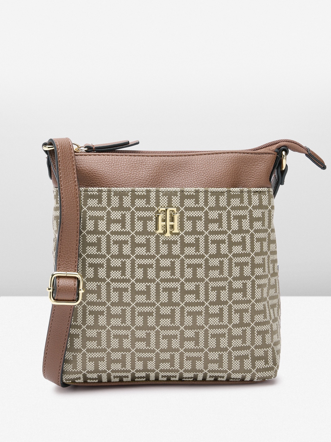 

Tommy Hilfiger Brand Logo Woven Structured Sling Bag, Beige
