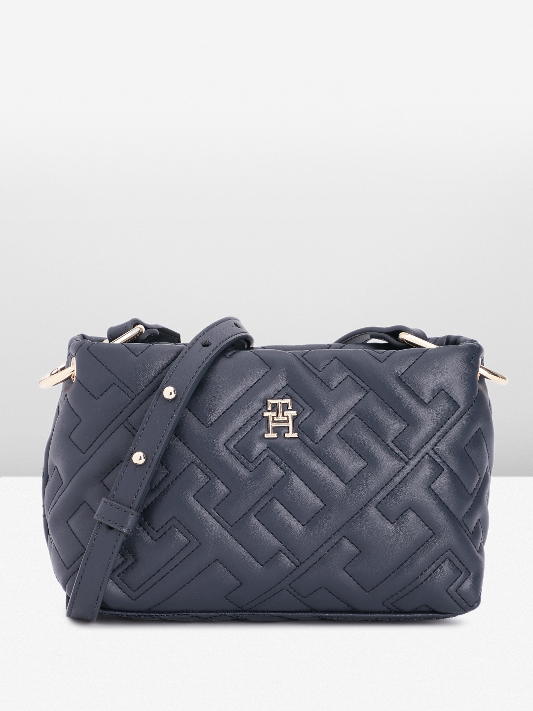 

Tommy Hilfiger Structured Sling Bag with Quilted Detail, Navy blue