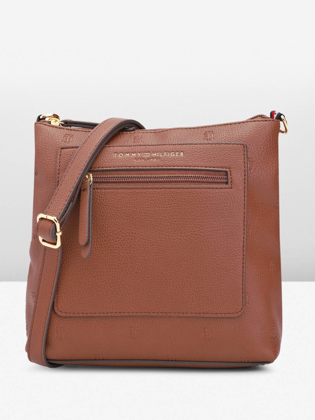

Tommy Hilfiger Women Solid Sling Bag, Brown