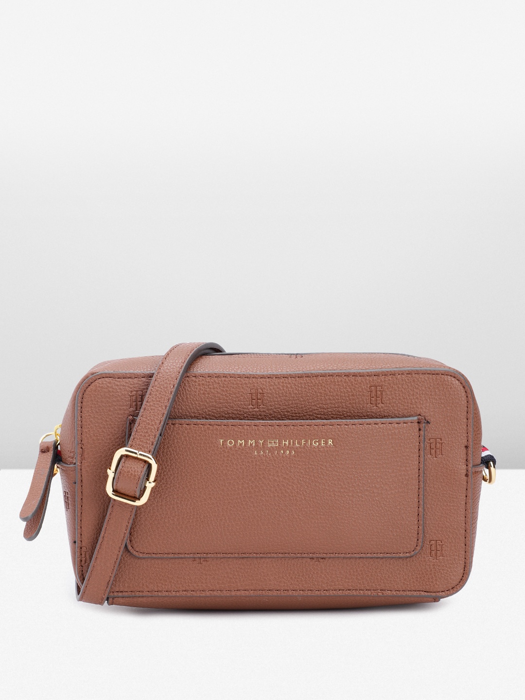 

Tommy Hilfiger Women Solid Sling Bag, Brown