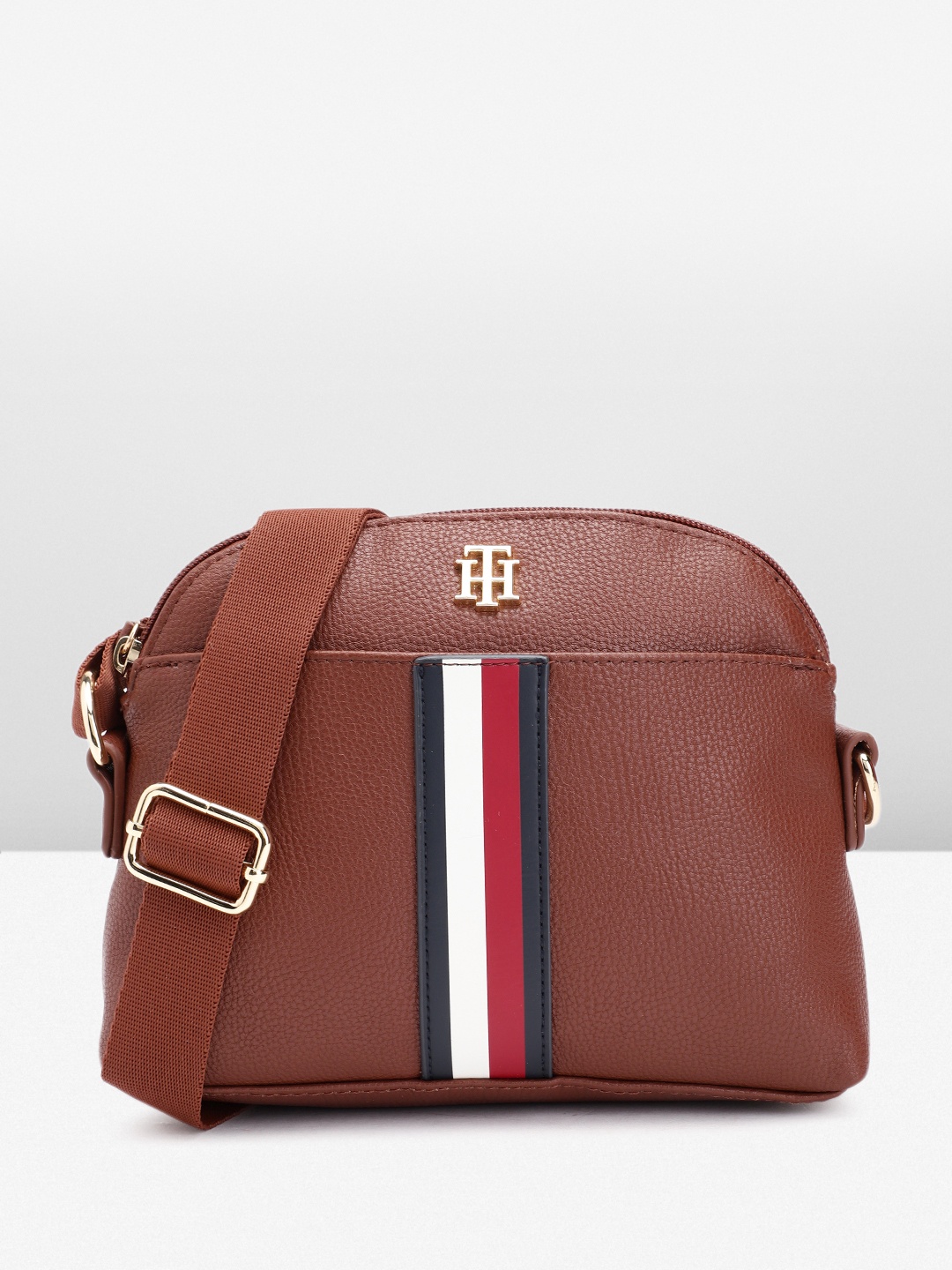 

Tommy Hilfiger Solid Sling Bag, Brown