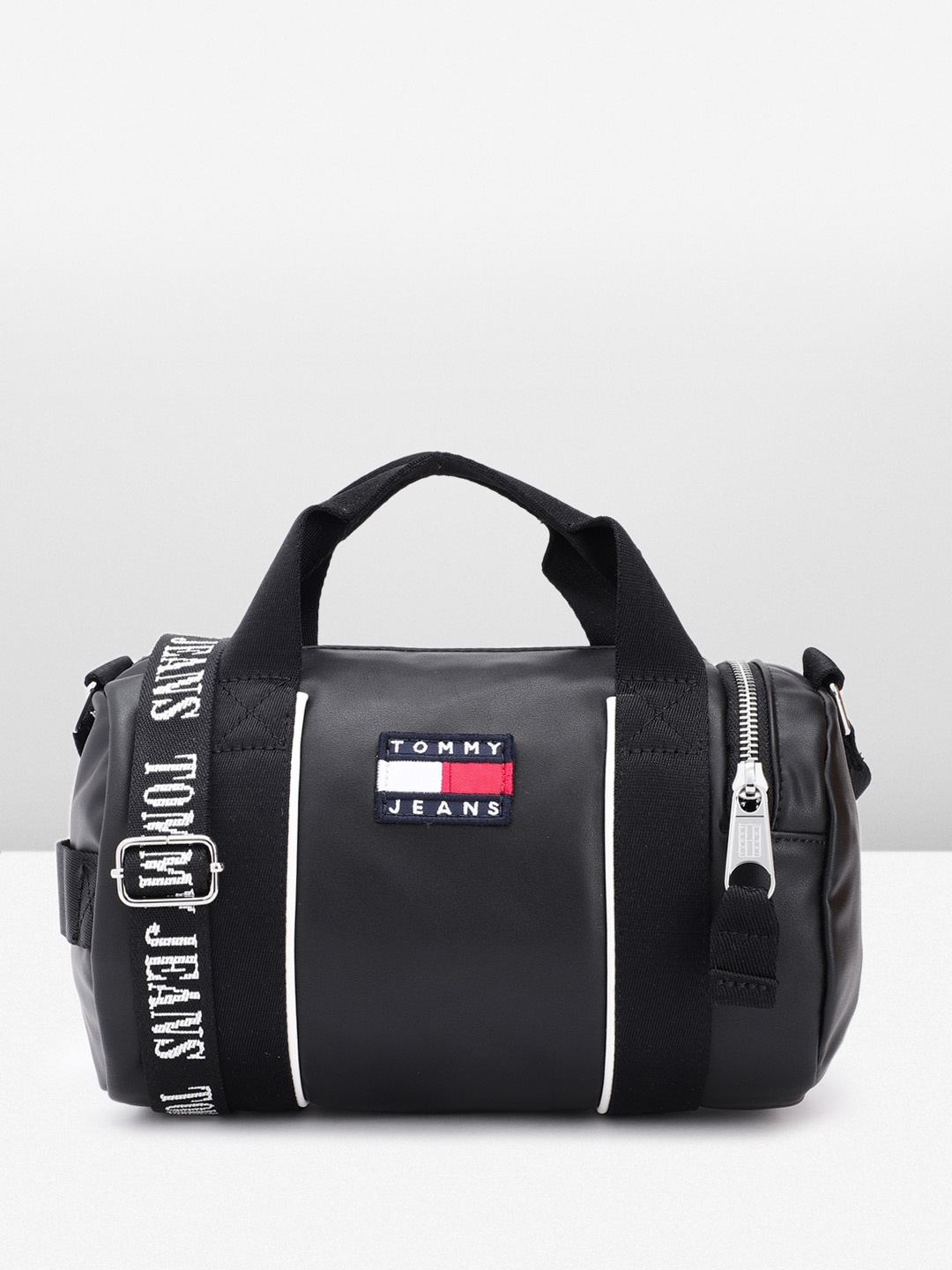 

Tommy Hilfiger Bowling Handheld Bag with Applique, Black