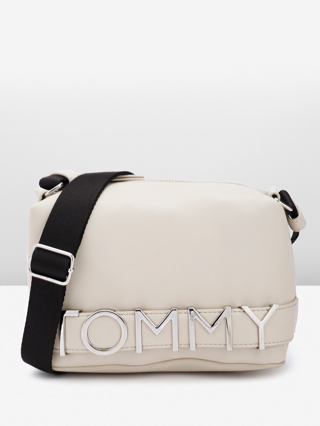 

Tommy Hilfiger Solid PU Structured Sling Bag With Brand Logo Applique Detail, Grey