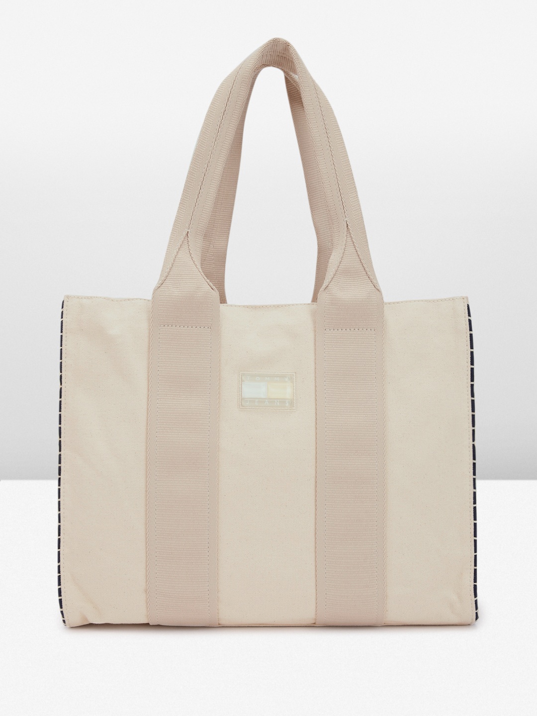 

Tommy Hilfiger Women Solid Tote Bag, Off white