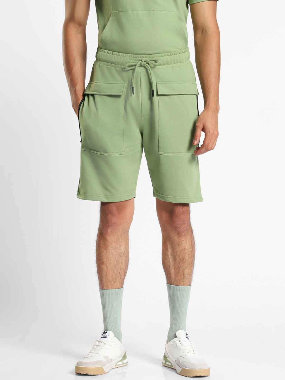 

NOBERO Men Mid-Rise Regular Fit Shorts, Green