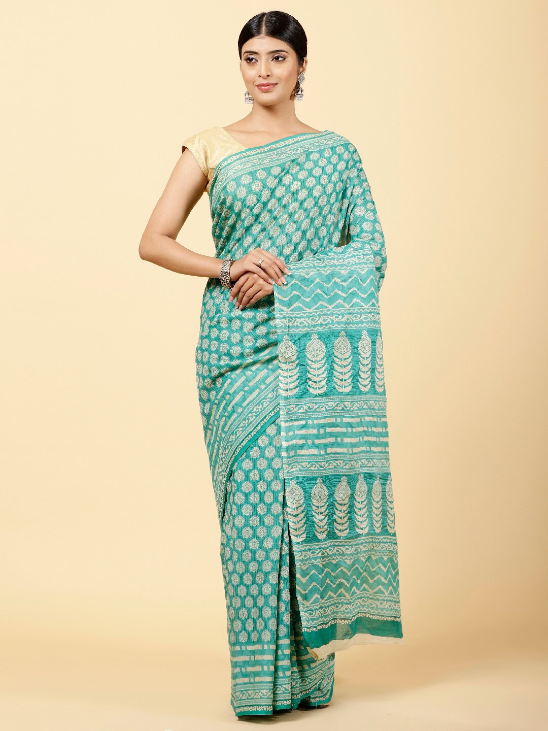 

Meena Bazaar Floral Printed Art Silk Saree, Green