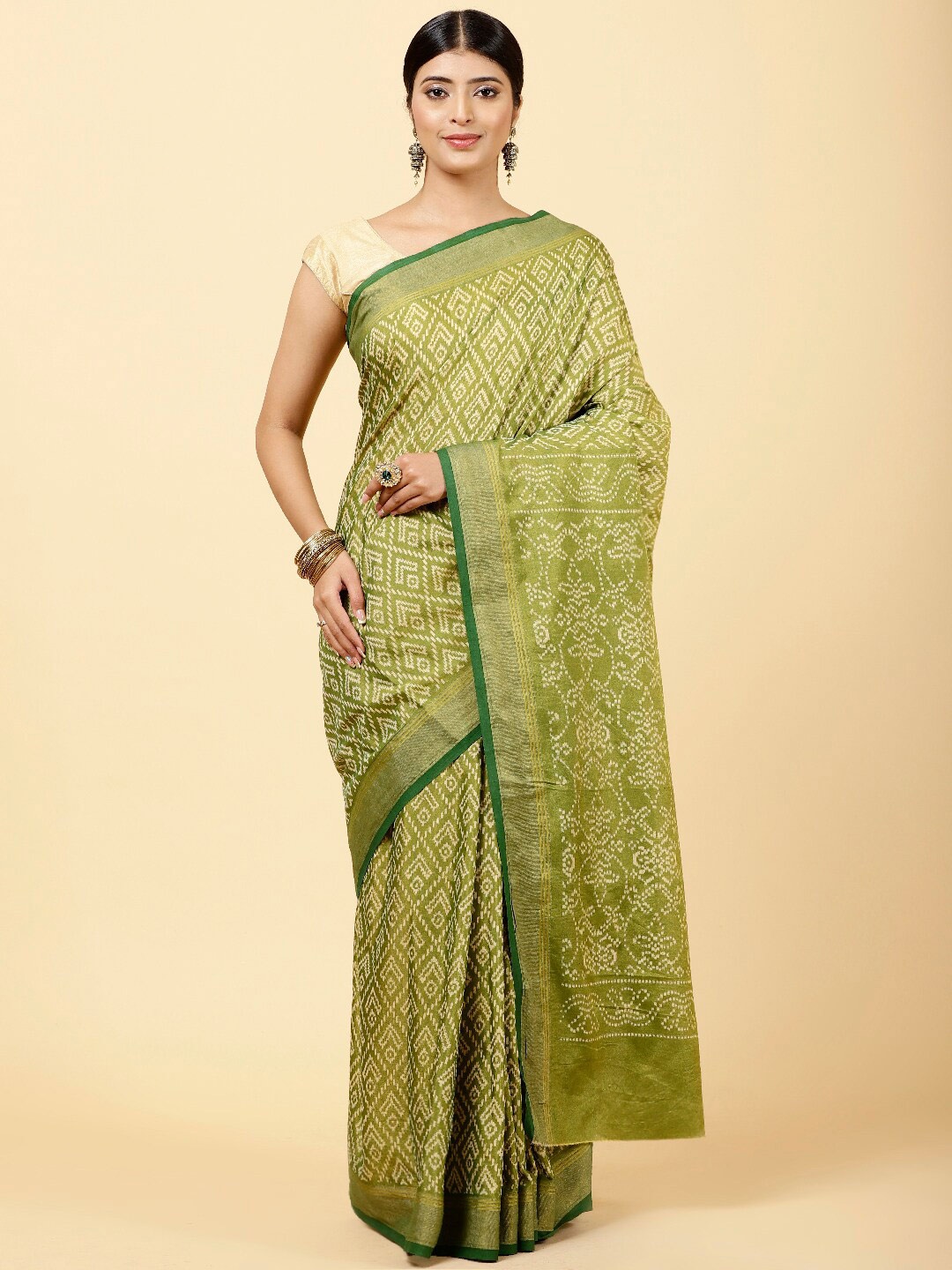 

Meena Bazaar Ethnic Motifs Printed Art Silk Saree, Green