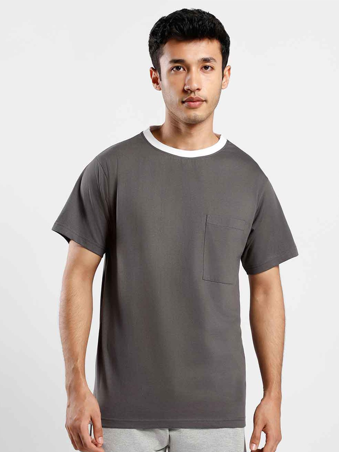 

NOBERO Round Neck Drop Shoulder Sleeves T-shirt, Grey