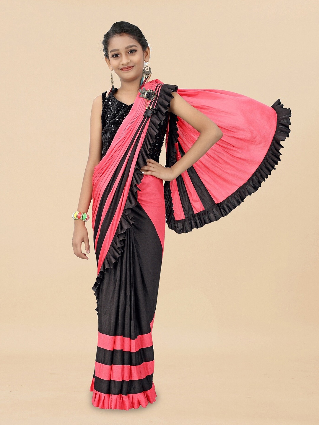 

APNISHA Girls Sequinned Ready to Wear Saree, Black