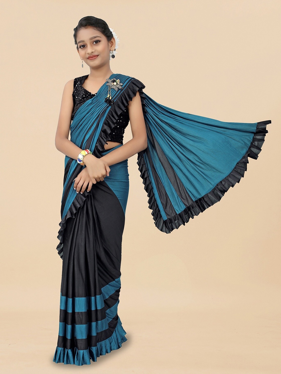 

APNISHA Girls Sequinned Ready to Wear Saree, Turquoise blue
