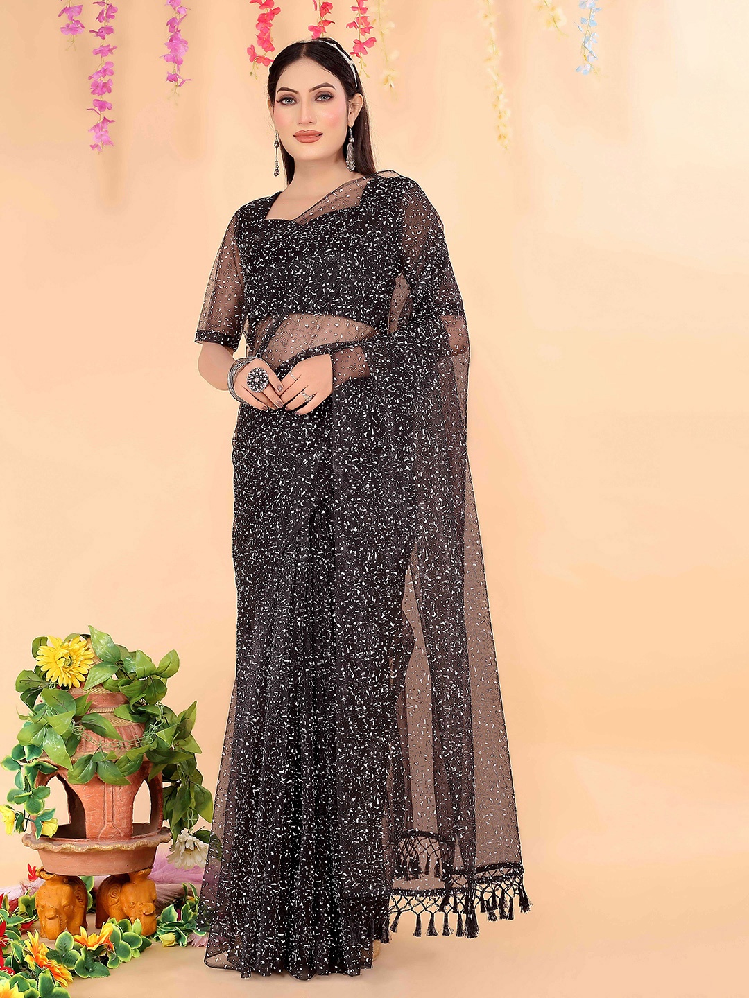 

SAADHVI Abstract Printed Jaali Net Saree, Black