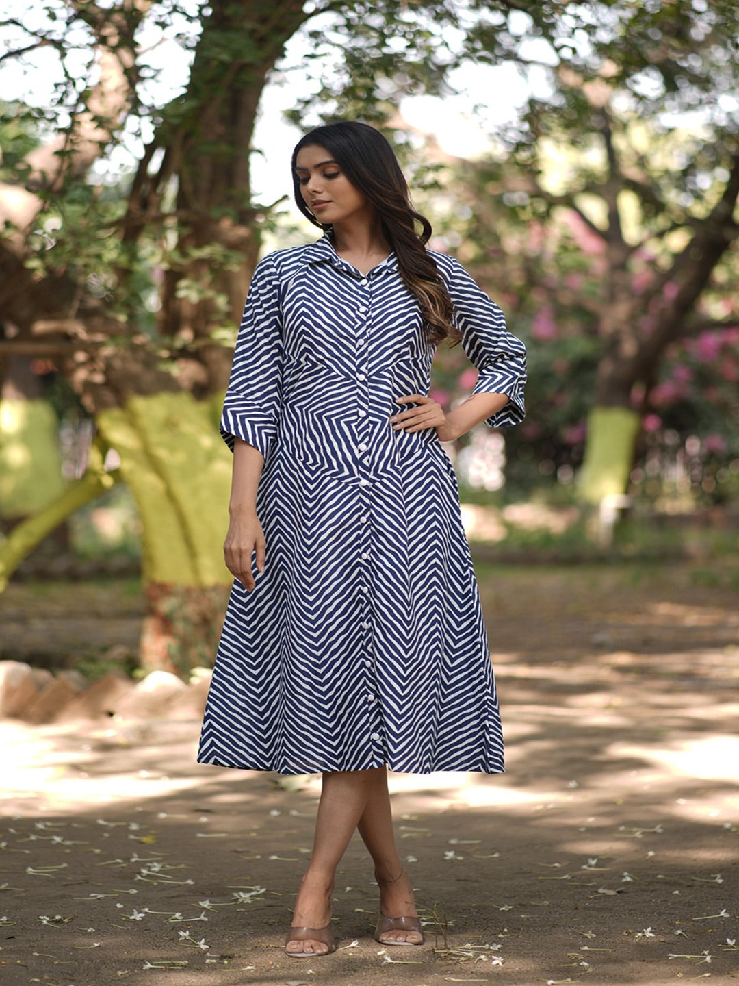 

WEAVLLITE Chevron Printed Cotton Fit & Flare Dress, Navy blue