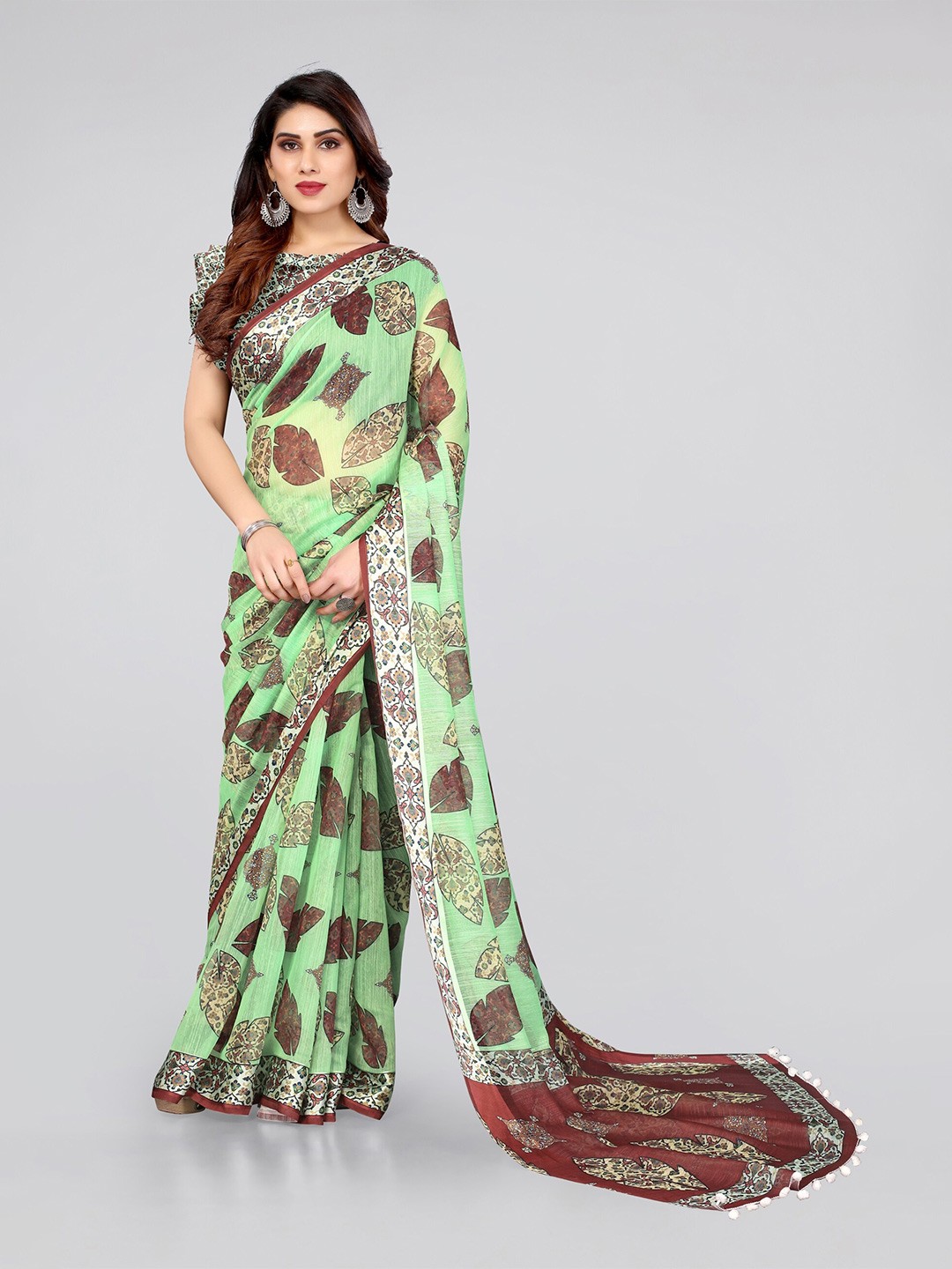 

MIRCHI FASHION Floral Printed Saree, Green