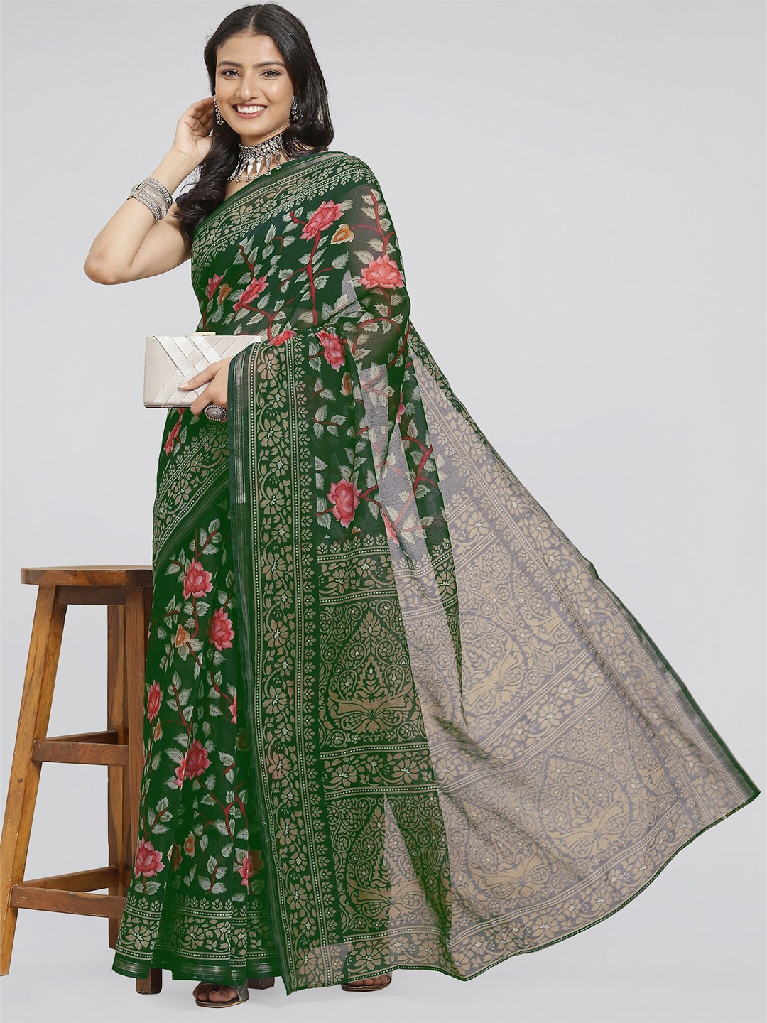 

MIRCHI FASHION Floral Printed Saree, Green