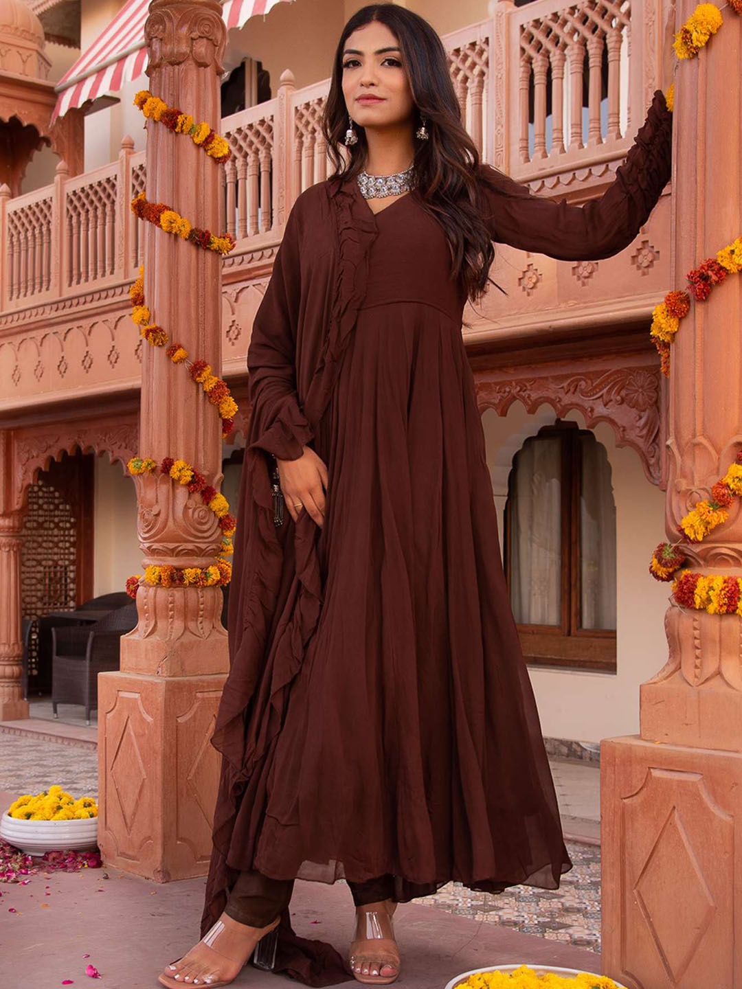 

Calmna Anarkali Kurta & Trousers With Dupatta, Brown