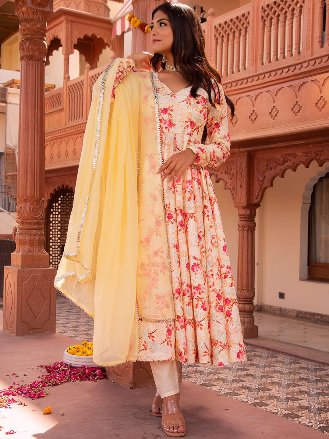 

Calmna Floral Printed Anarkali Kurta & Trousers With Dupatta, Yellow