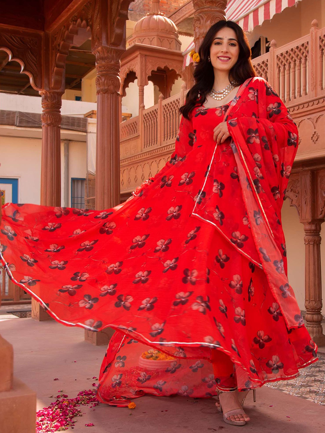 

Calmna Women Floral Printed Empire Anarkali Kurta with Trousers & With Dupatta, Red