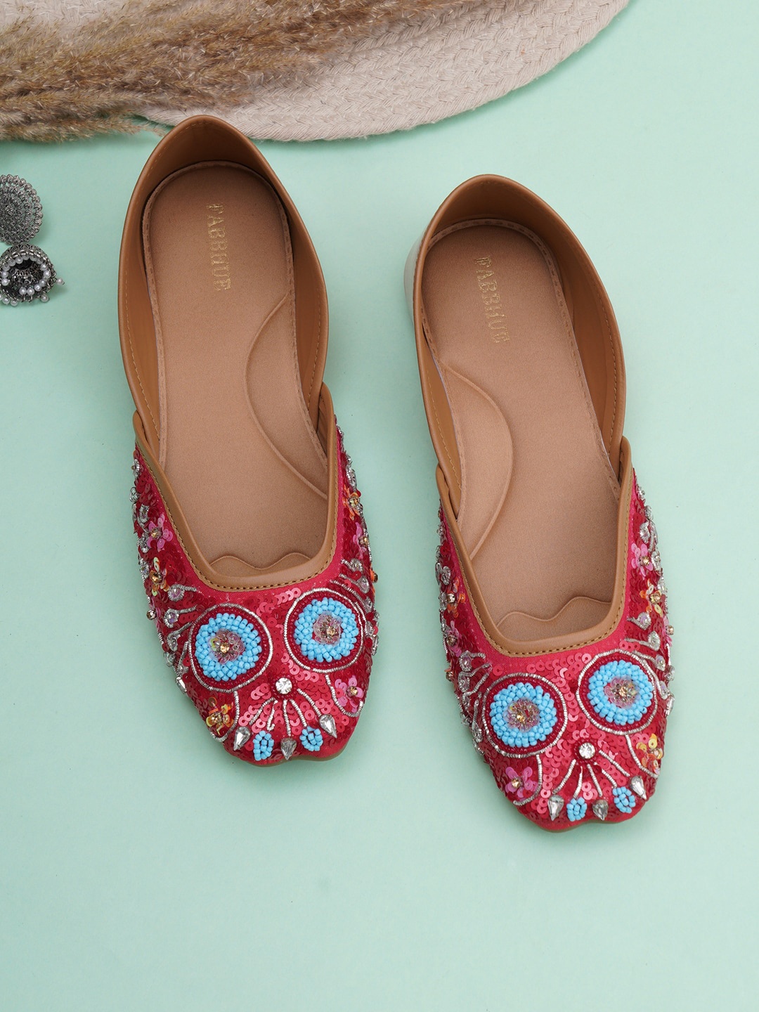 

FABBHUE Women Embellished Ethnic Mojaris Flats, Red