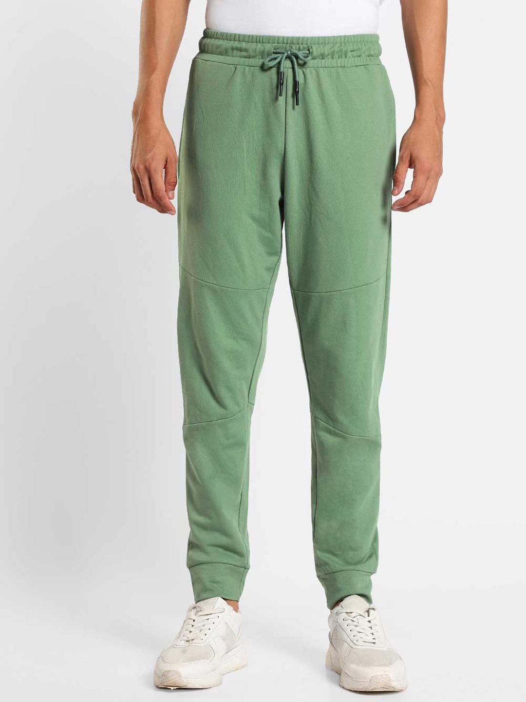 

NOBERO Men Mid-Rise Relaxed-Fit Acid-Wash Joggers, Green