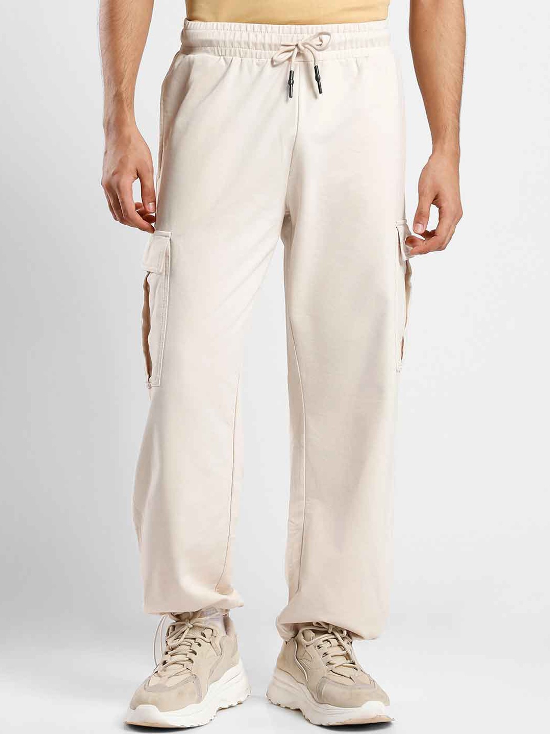 

NOBERO Men Straight Fit Joggers, Beige
