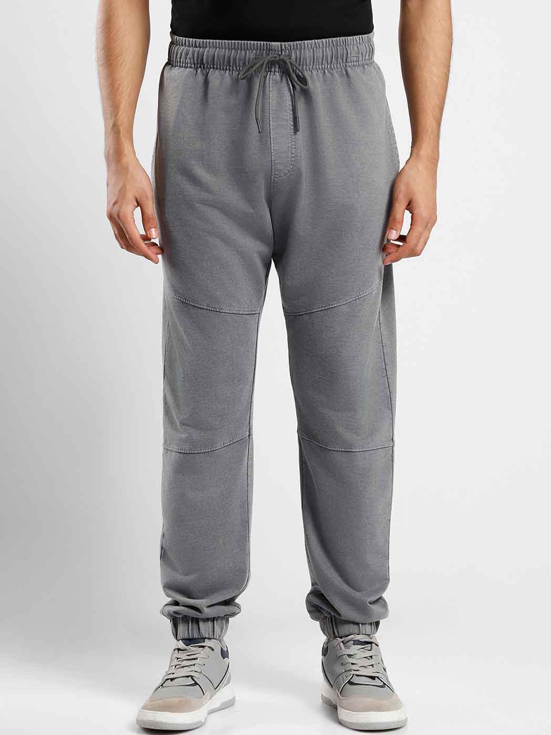 

NOBERO Men Cotton Mid-Raise Relaxed Fit Joggers, Grey