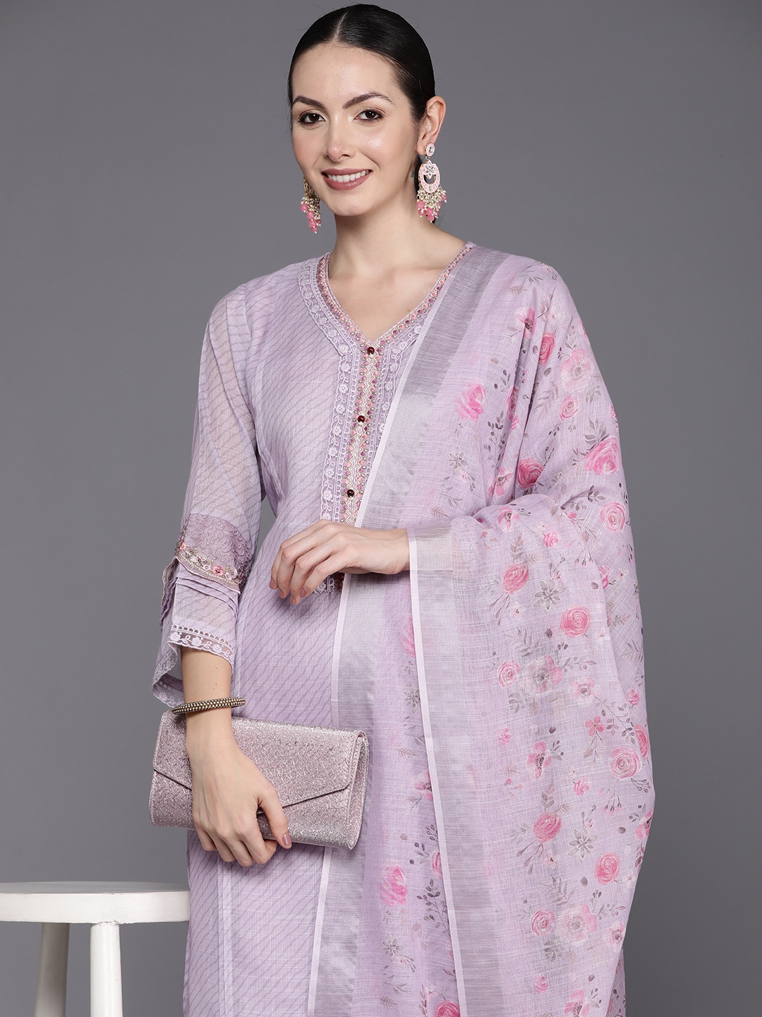 

Indo Era Floral Embroidered Regular Thread Work Linen Kurta with Trousers & Dupatta, Lavender