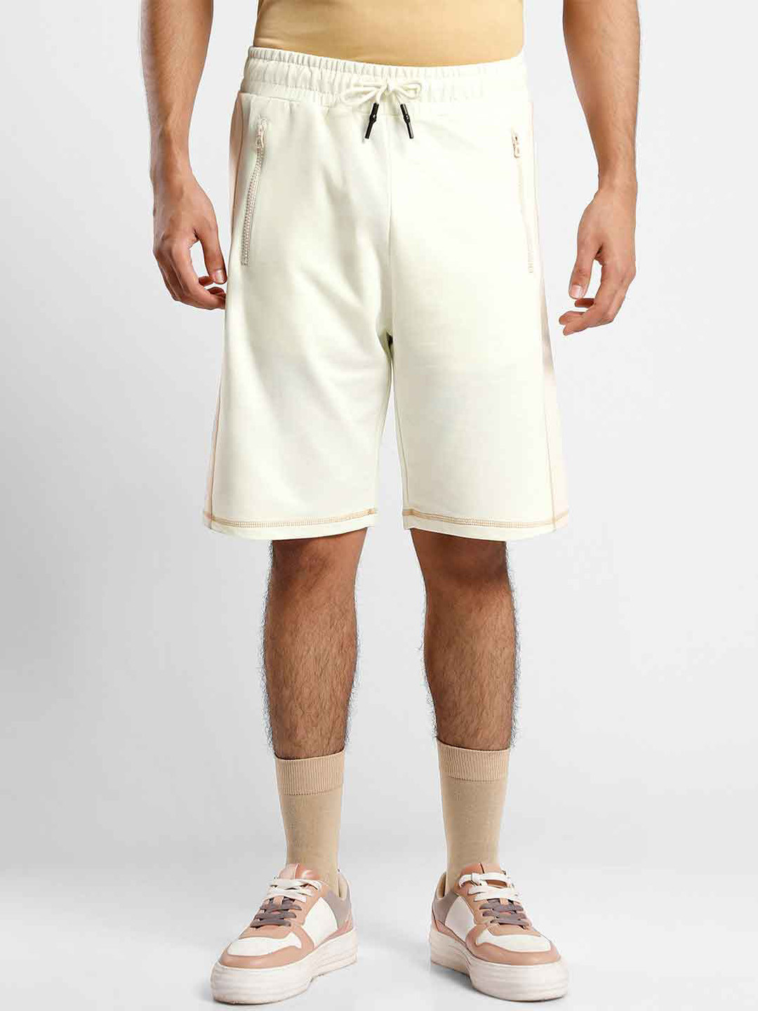 

NOBERO Men Mid-Rise Regular Fit Shorts, Off white