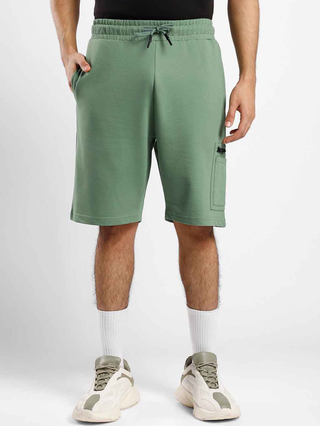 

NOBERO Men Mid Rise Loose Fit Sports Shorts, Green
