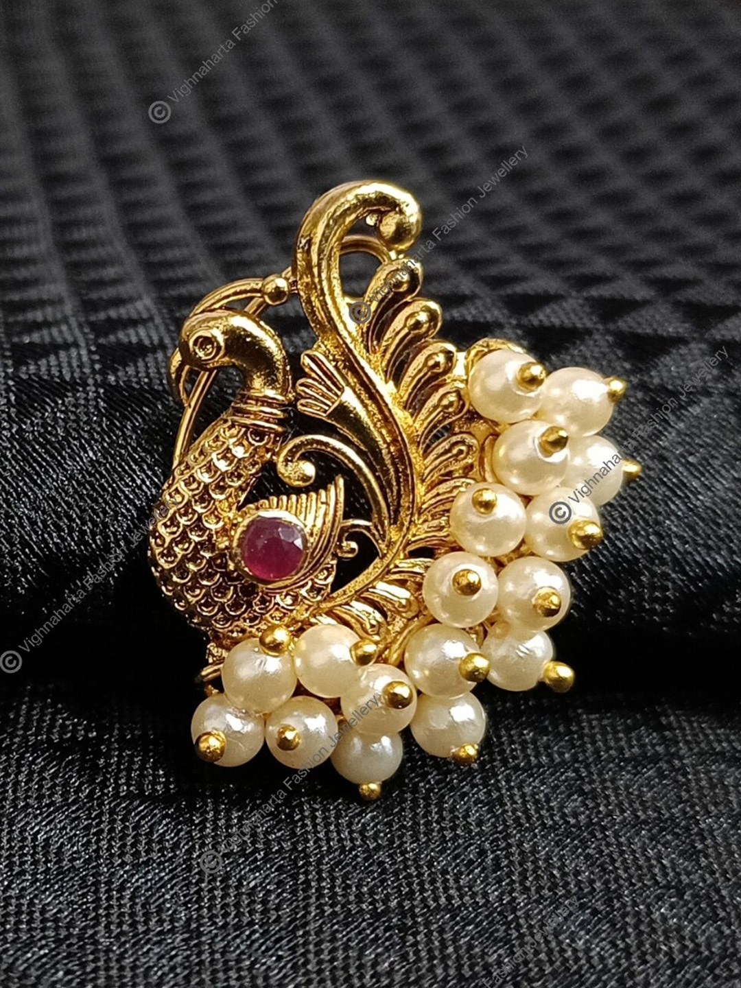 

Vighnaharta Set Of 2 Gold-Plated Pearl Beaded Nosepin