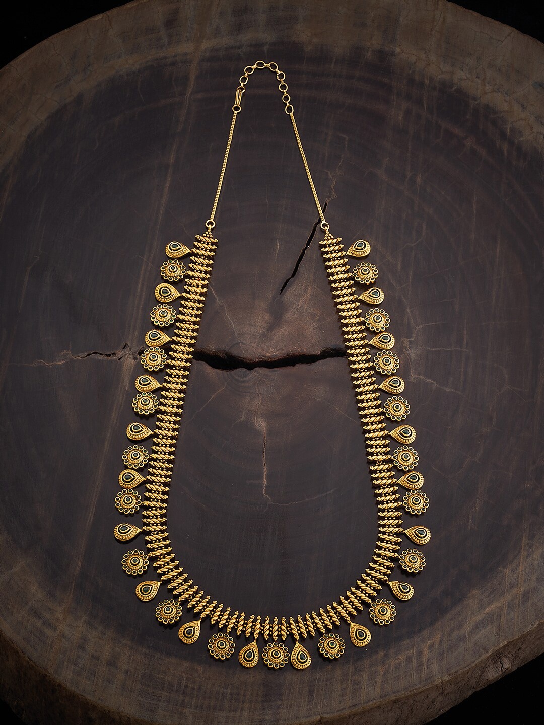 

Kushal's Fashion Jewellery Gold-Toned Antique Necklace