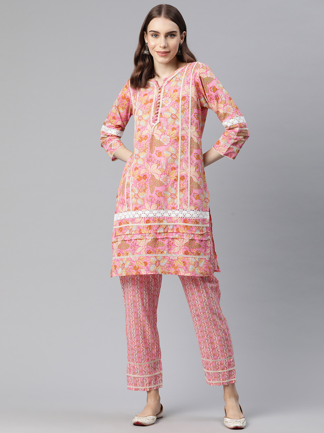 

Sunehri Women Floral Printed Regular Pure Cotton Kurta with Trousers, Pink